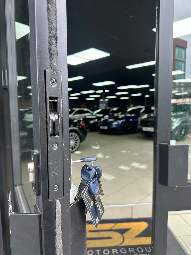 commercial lock change